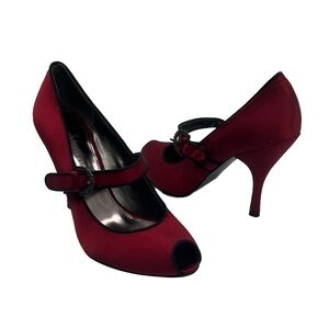 Vince Camuto Red Lottie Peep Toe Mary Jane Platform Heels Size 6 1/2 Women’s